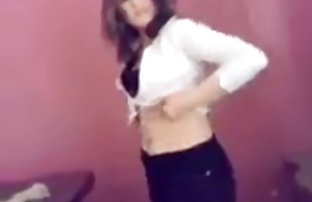XXX આ મોટા ભાઈ fondling બોબલા અને ચુત ઊંઘ બહેન