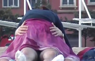 XXX પિતરાઇ Fucks તેમના પિતરાઇ સોનેરી વાળ વાળી
