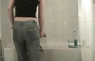 XXX આ shrieking વેશ્યા પાસેથી રફ fucked ભોસ ચુત