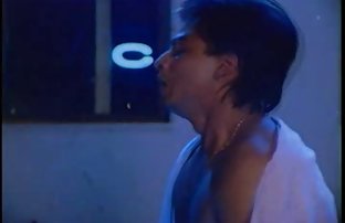 XXX બોલ લીધો રશિયન રાંડ અને તેના fucked માં શૌચાલય
