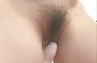 XXX એક સોનેરી અને કાળી પર જમ્પિંગ એક મોટી ગાંડ